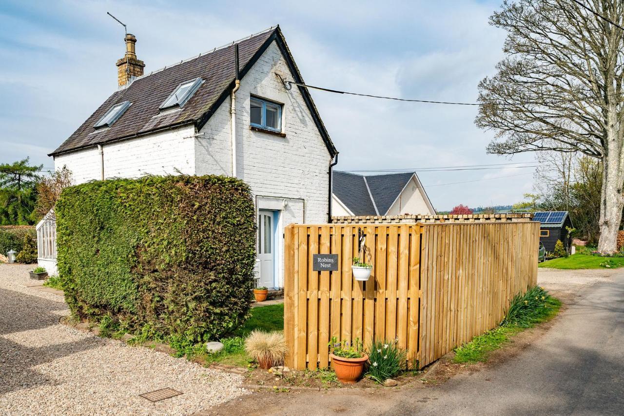 Robins Nest Cottage Blairgowrie and Rattray Екстериор снимка