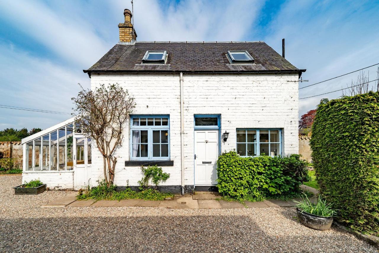Robins Nest Cottage Blairgowrie and Rattray Екстериор снимка