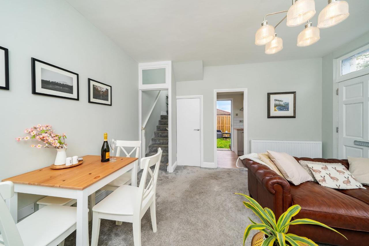 Robins Nest Cottage Blairgowrie and Rattray Екстериор снимка